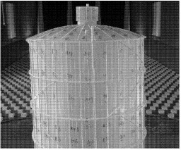 气柜模型在风洞中的相片2
